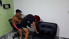 La se&ntilde_ora del servicio es bastante cachonda y quiere sexo Thumb
