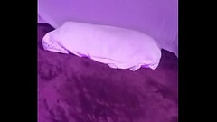 Me pongo muy caliente y me masturbo en mi habitaci&oacute_n hasta venirme Thumb