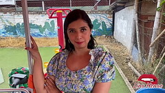 A stranger invites the juice seller to his house so that she can suck his cock in exchange for money Thumb
