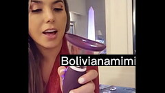 Masturbandome con un chupador de concha en frende del obelisco en Buenos Aires .... link en el video Thumb