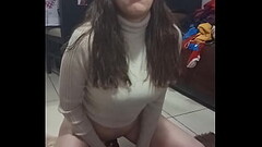hermosa hembra se masturba y se come un dildo hasta el fondo , POR QU&Eacute_ TERMINAS EN MI BOCA... Thumb