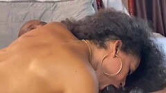 Fui para a ch&aacute_cara com meu negr&atilde_o e ele me chupou gostoso e eu fiz um footjob nele par Thumb