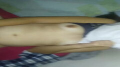 el momento llego : quedo a solas con mi mejor amiga y la follo con su ropa interior puesta hasta que Thumb