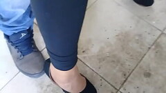 Se ve hermosa en tacones cuando me la cojo Thumb