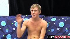Skinny teenager Hayden jerks off while moaning from pleasure Thumb