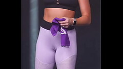 Sydney Cummings camel toe leggings Thumb
