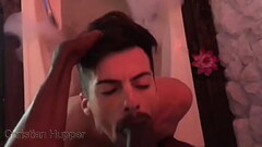 Foda com o magrinho de 18 anos e um pauz&atilde_o de 23cm grosso. Thumb