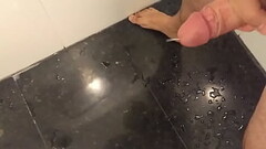 Gozando no banheiro Thumb