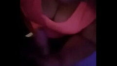 La puta mam&aacute_ de mi amiga  se la chupa a su corneado Thumb
