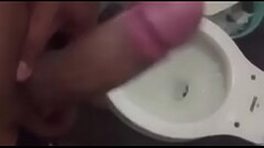 Chavito heterosexual se le pone dura y grande Thumb