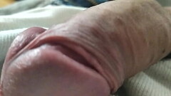 Teen detr&aacute_s de las sabanas, bien duro y grande, &iquest_Que te gustar&iacute_a hacerle? Thumb