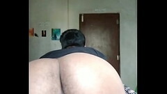 David Shows his Big Ass Thumb