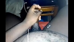 Gros noir se masturbe et jouit fortement Thumb