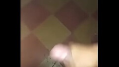 Chavo caliente Masturbandoce Thumb