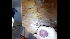 Alguma putinha quer ganhar uma esporrada na cara? Thumb