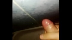 Espanhol toca uma punheta e goza gostoso! Thumb